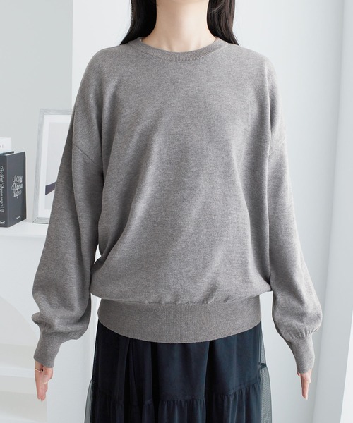 Viola e Viola(ヴィオラエヴィオラ)の「《綿タッチ×ウォッシャブル》着回し力抜群!秋から着られるシンプルニット(ニット/セーター・レディース・ブルー/チャコールグレー/ホワイト×ブラック/ブラック/レッド・LL/L/M)」の14枚目の写真