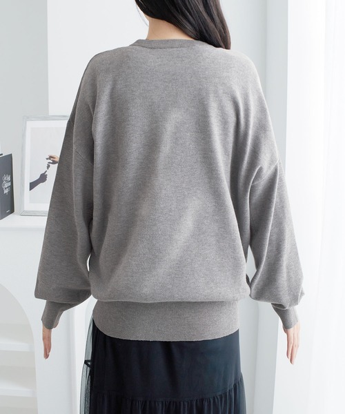 Viola e Viola(ヴィオラエヴィオラ)の「《綿タッチ×ウォッシャブル》着回し力抜群!秋から着られるシンプルニット(ニット/セーター・レディース・ブルー/チャコールグレー/ホワイト×ブラック/ブラック/レッド・LL/L/M)」の16枚目の写真