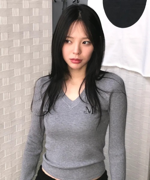 セール】【MUCENT】ブランド直輸入正規品/ジャンニ Vネック クロップド