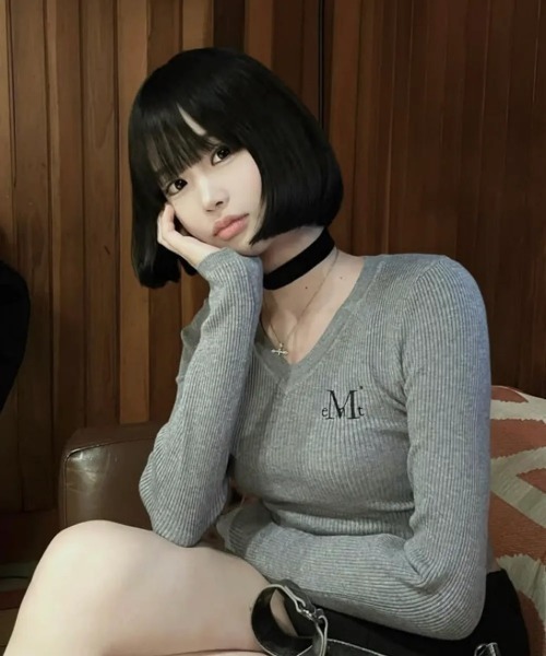 MUCENT（ムセント）の「◇MUCENT◇ブランド直輸入正規品/春も着れる！ジャンニ Vネック クロップド リブ編み ニット GIANNI V-NECK CROP RIB KNIT（ニット/セーター・レディース・グレー/アイボリー/ブラック/チャコール/ベージュ/ネイビー・FREE）」の17枚目の写真