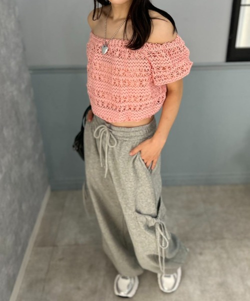 mebole(メボレ)の「Summer Breeze Off-Shoulder(Tシャツ/カットソー・レディース・ピンク/ホワイト・FREE)」の3枚目の写真