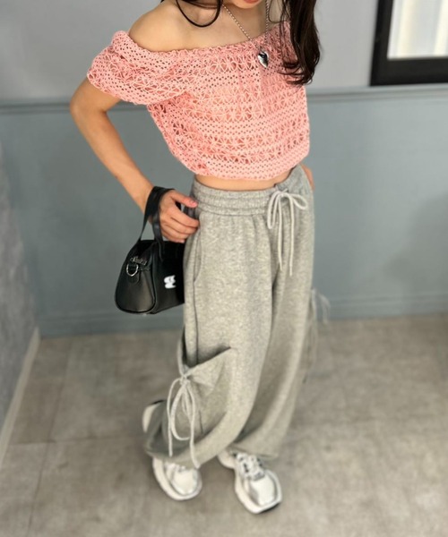 mebole(メボレ)の「Summer Breeze Off-Shoulder(Tシャツ/カットソー・レディース・ピンク/ホワイト・FREE)」の5枚目の写真