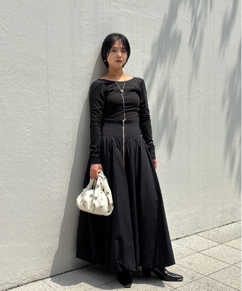 HIGH WAIST BALLOON SLIT SKIRT（スカート）｜Ameri（アメリ）の