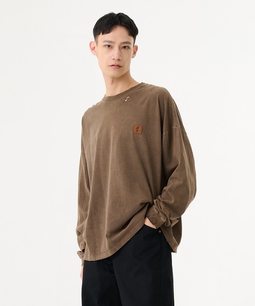 Jieda（ジエダ）の「【Jieda】DAMAGE PIGMENT PATCH L/S（Tシャツ/カットソー・メンズ・ブラック/ブラウン・1/2）」の2枚目の写真