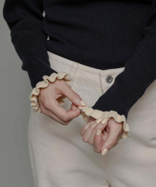 洗濯可』袖口フリルクルーネックプルオーバー（ニット/セーター