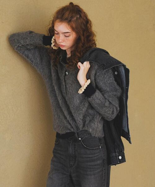 URBAN RESEARCH Sonny Label（アーバンリサーチサニーレーベル）の「『洗濯可』袖口フリルクルーネックプルオーバー（ニット/セーター・レディース・ブラウン/ネイビー/グレー/ホワイト×グレー・FREE）」の20枚目の写真