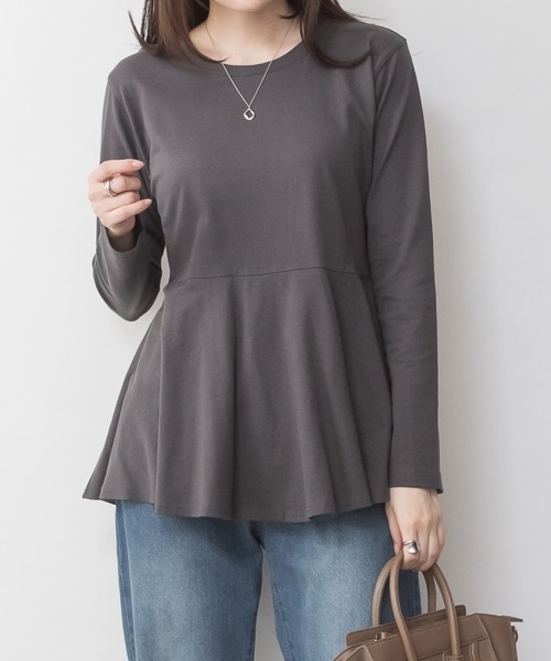 RCD(アールシーディー)の「裾フレア長袖カットソー(Tシャツ/カットソー・レディース・ブラック/チャコールグレー/オフホワイト/カーキ/グレイッシュベージュ・M-L/LL~3L/4L~5L)」の3枚目の写真