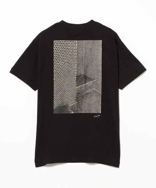 TOKYO CULTUART by BEAMS（トウキョウカルチャートバイビームス）の「森山大道 / Tiles Tee（Tシャツ/カットソー・レディース・ブラック/ホワイト・SMALL/MEDIUM/LARGE/X-LARGE）」の7枚目の写真