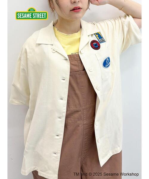 SM2（エスエムツー）の「【SESAME STREET meets SM2】ワッペン付きボウリングシャツ（シャツ/ブラウス・レディース・キナリ/ネイビー/レッド・F）」の2枚目の写真