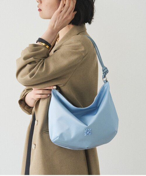 russet(ラシット)の「クラウズナイロン2WAYショルダーバッグ(ショルダーバッグ・レディース・ライトグレー/ブラック/カーキ/ブルー系その他/サックスブルー・FREE)」の8枚目の写真