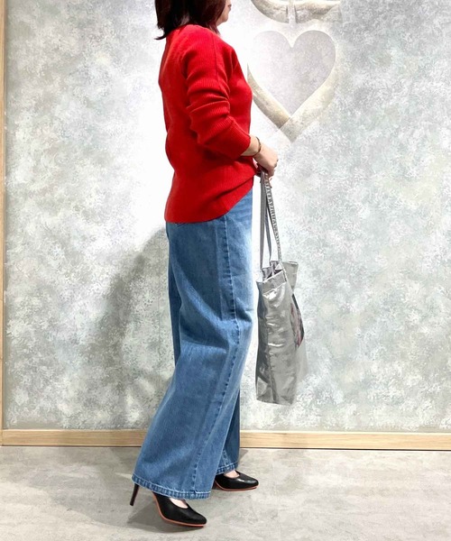 Q（キュー）の「やわもちラインクルーネックニット（ニット/セーター・レディース・レッド/ブラック・MEDIUM）」の9枚目の写真