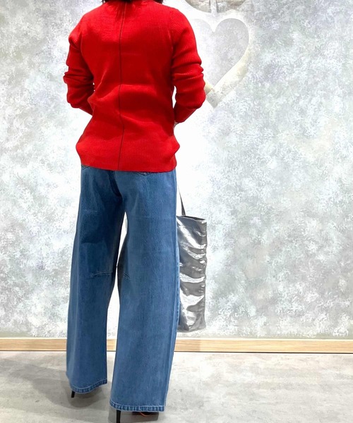 Q（キュー）の「やわもちラインクルーネックニット（ニット/セーター・レディース・レッド/ブラック・MEDIUM）」の10枚目の写真