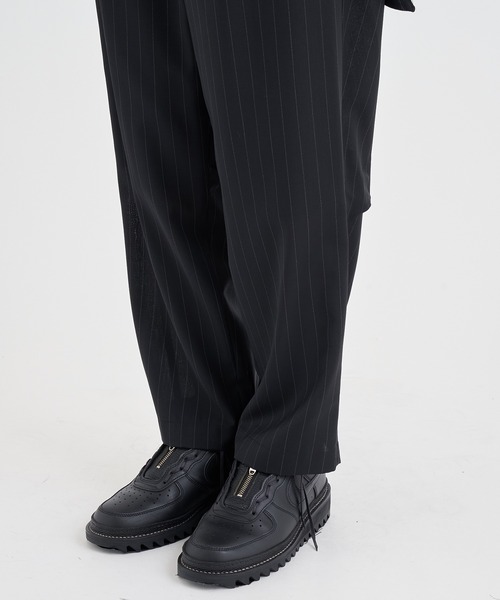 sulvam(サルバム)の「sulvam×UJOH 1Tuck Wide Pants(スラックス・メンズ・ストライプ・3/4/2)」の9枚目の写真