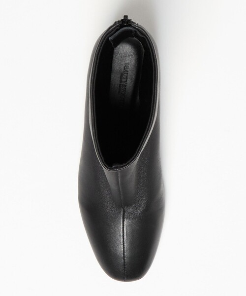 BEAUTY&YOUTH UNITED ARROWS(ビューティーアンドユースユナイテッドアローズ)の「レザー バックジップ ブーツ(ブーツ・レディース・ベージュ/ブラック・36/37/38)」の4枚目の写真