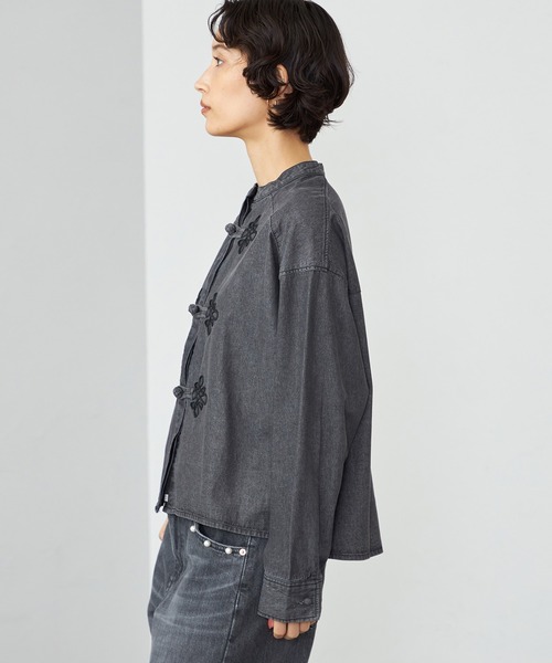 SOMETHING（サムシング）の「SOMETHING刺繍チャイナデニムシャツ（シャツ/ブラウス・レディース・ブラック系その他/ブルー・FREE）」の12枚目の写真