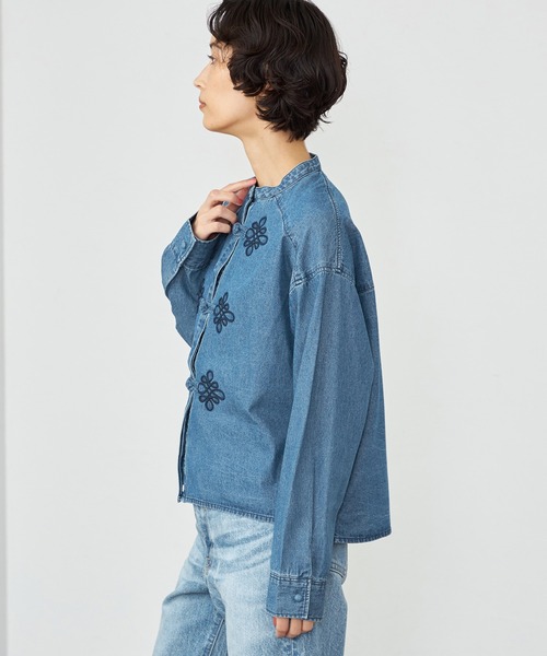 SOMETHING（サムシング）の「SOMETHING刺繍チャイナデニムシャツ（シャツ/ブラウス・レディース・ブラック系その他/ブルー・FREE）」の20枚目の写真