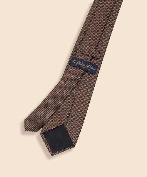 BROOKS BROTHERS（ブルックスブラザーズ）の「シルク　スモールダイヤ　ジャカードタイ（ネクタイ・メンズ・レッド/ブラウン/ネイビー・ONE SIZE）」の4枚目の写真