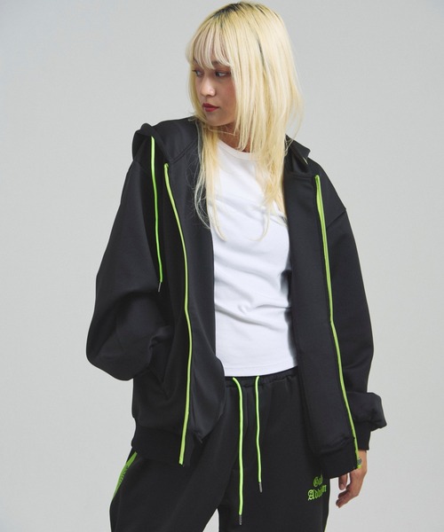 GALLIS ADDICTION（ガリスアディクション）の「GA COLOR止水ZIP HOODIE（パーカー・メンズ・ブラック/グレー・M/L）」の2枚目の写真