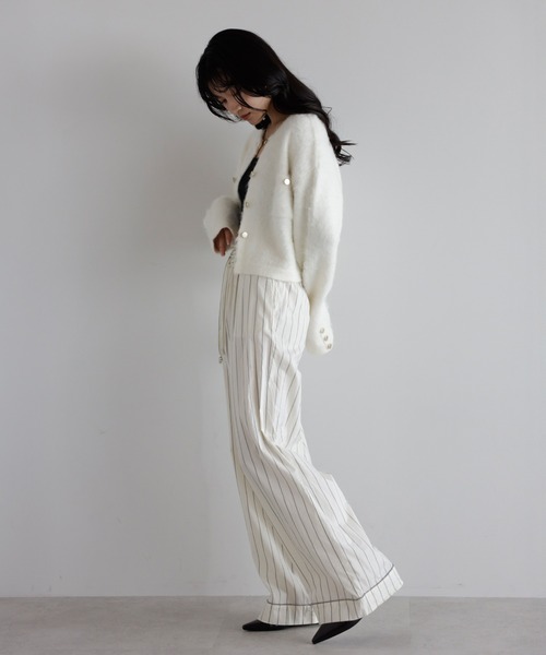 ENC（エンク）の「gold button mini pocket cardigan / 金釦ミニポケットシャギーカーディガン（カーディガン/ボレロ・レディース・ブラック/アイボリー/ダークブラウン・FREE）」の8枚目の写真