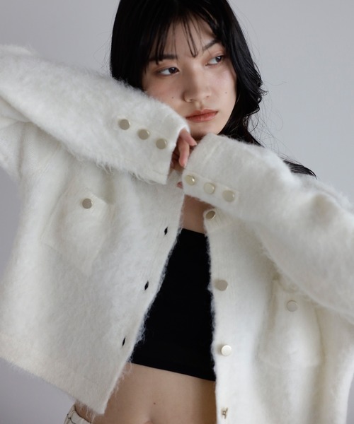 ENC（エンク）の「gold button mini pocket cardigan / 金釦ミニポケットシャギーカーディガン（カーディガン/ボレロ・レディース・ブラック/アイボリー/ダークブラウン・FREE）」の10枚目の写真