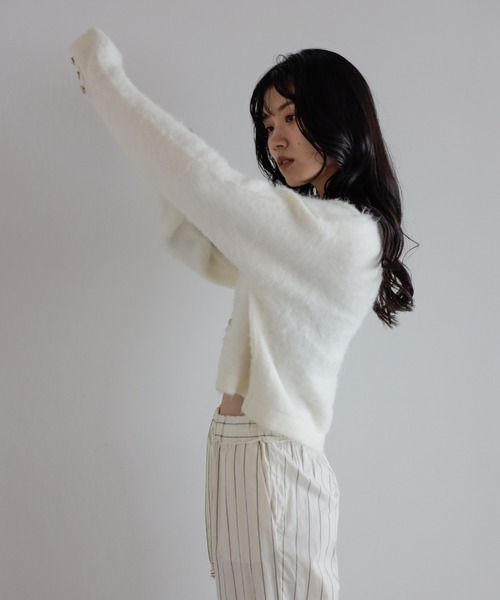 ENC（エンク）の「gold button mini pocket cardigan / 金釦ミニポケットシャギーカーディガン（カーディガン/ボレロ・レディース・ブラック/アイボリー/ダークブラウン・FREE）」の11枚目の写真