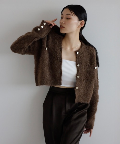 ENC（エンク）の「gold button mini pocket cardigan / 金釦ミニポケットシャギーカーディガン（カーディガン/ボレロ・レディース・ブラック/アイボリー/ダークブラウン・FREE）」の20枚目の写真