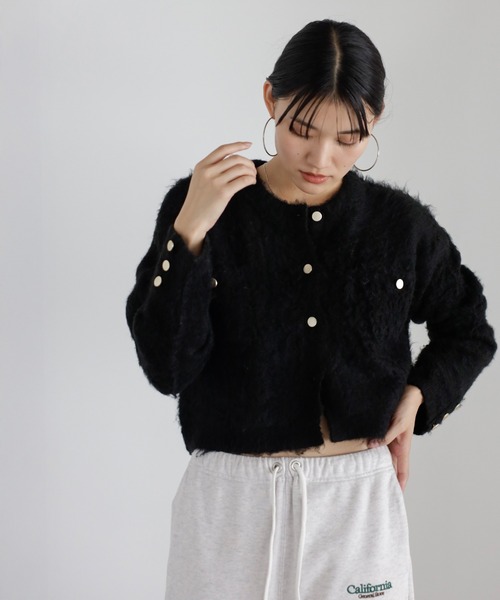 ENC（エンク）の「gold button mini pocket cardigan / 金釦ミニポケットシャギーカーディガン（カーディガン/ボレロ・レディース・ブラック/アイボリー/ダークブラウン・FREE）」の15枚目の写真