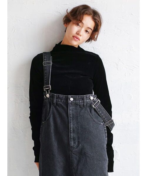 FIKA.（フィーカ）の「Mellow velour top（Tシャツ/カットソー・レディース・ブラウン/ブラック/オフホワイト・MEDIUM）」の3枚目の写真