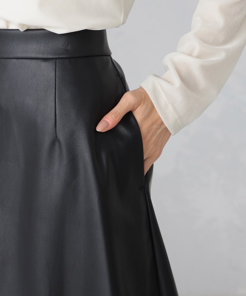 GALLORIA（ギャローリア）の「フェイクレザーセミフレアスカート（スカート・レディース・ブラック/ブラウン・L/M/S/LL）」の9枚目の写真