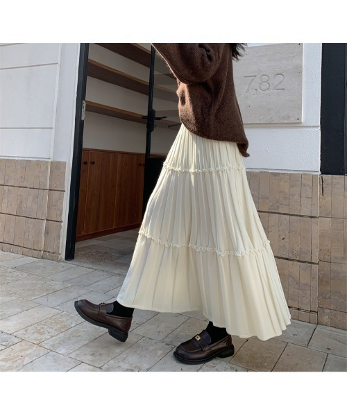 Doula Doula(ドゥーラドゥーラ)の「切り替えフレアニットスカート(スカート・レディース・アイボリー/ブラック/グレー・FREE)」の16枚目の写真