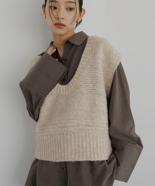 やきにくのたれ 美品 LEMAIRE VネックベストS オリーブグリーン やきにくのたれ様専用 美品 LEMAIRE VネックベストS オリーブ