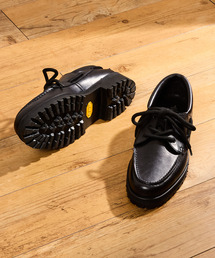 Tomo & Co（トモアンドシーオー）の「Tomo&Co トモアンドシーオー / FAT LACE DECK SHOES ベジタブルタンニンレザーファットレースデッキシューズ / TMTKS-S-0063（モカシン/デッキシューズ）」