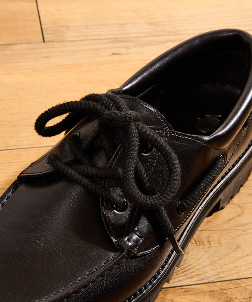 Tomo & Co(トモアンドシーオー)の「Tomo&Co トモアンドシーオー / FAT LACE DECK SHOES ベジタブルタンニンレザーファットレースデッキシューズ / TMTKS-S-0063(モカシン/デッキシューズ・メンズ・ブラウン/ブラック・27cm/26cm/25cm)」の8枚目の写真