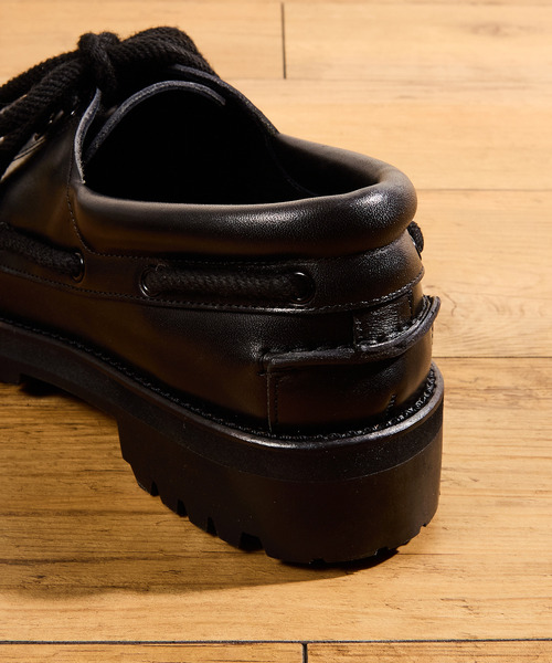 Tomo & Co(トモアンドシーオー)の「Tomo&Co トモアンドシーオー / FAT LACE DECK SHOES ベジタブルタンニンレザーファットレースデッキシューズ / TMTKS-S-0063(モカシン/デッキシューズ・メンズ・ブラウン/ブラック・27cm/26cm/25cm)」の11枚目の写真