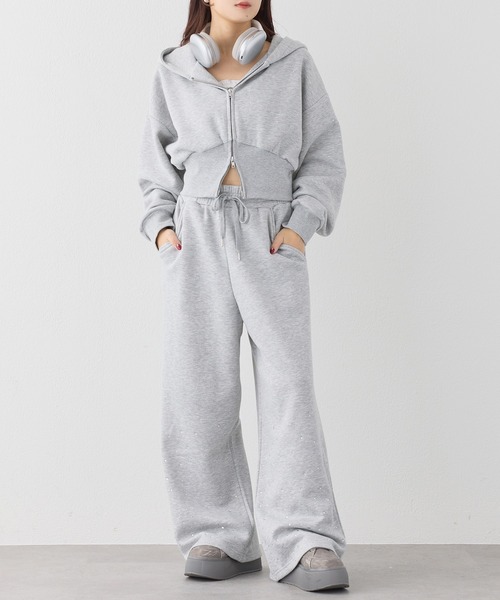 one after another NICE CLAUP（ワンアフターアナザーナイスクラップ）の「【セットで着れる】ビジュー付きショートパーカー（パーカー・レディース・オフホワイト/チャコールグレー/杢グレー/ピンク・FREE）」の10枚目の写真