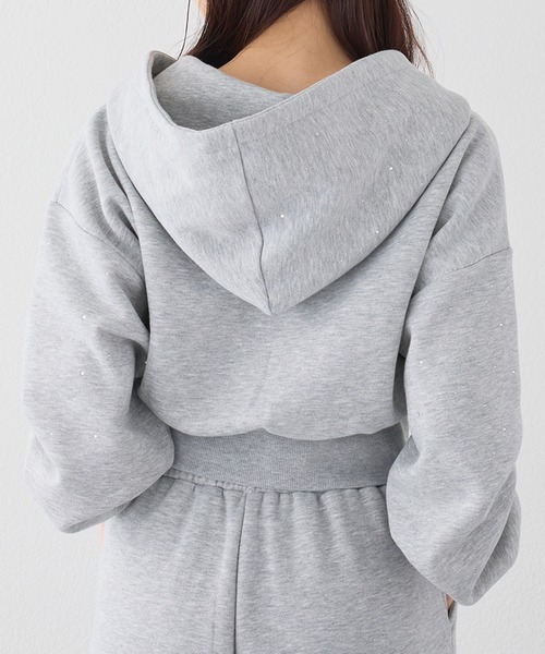 one after another NICE CLAUP（ワンアフターアナザーナイスクラップ）の「【セットで着れる】ビジュー付きショートパーカー（パーカー・レディース・オフホワイト/チャコールグレー/杢グレー/ピンク・FREE）」の14枚目の写真