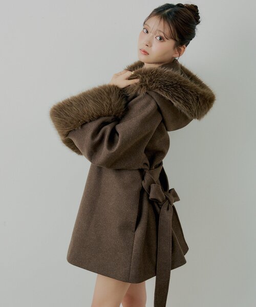 ファー襟ケープコート（その他アウター）｜Chico（チコ）の