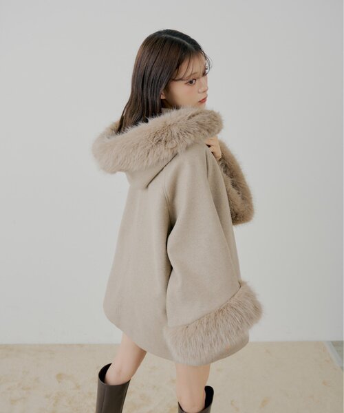 Chico（チコ）の「ファー襟ケープコート（その他アウター）」 - WEAR