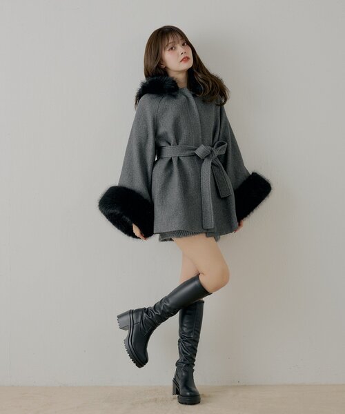 ファー襟ケープコート（その他アウター）｜Chico（チコ）の