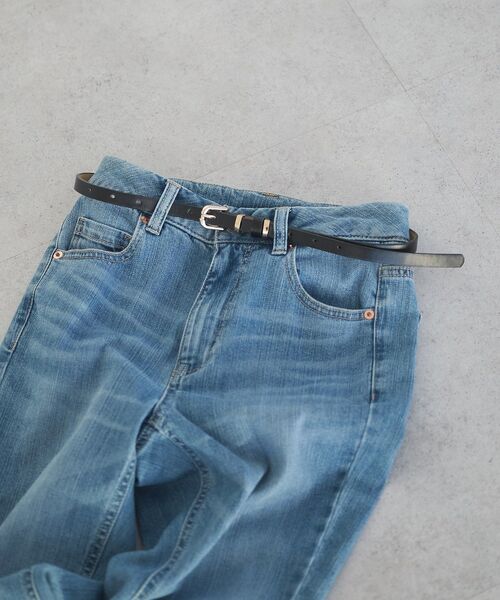 earth music&ecology(アースミュージックアンドエコロジー)の「ダブルメタルカン 細ベルト(ベルト・レディース・ブラウン/ブラック・FREE)」の1枚目の写真