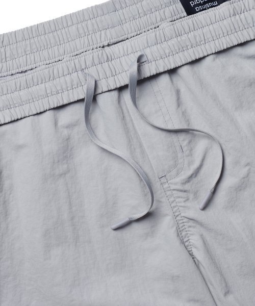 MUSINSA STANDARD（ムシンサスタンダード）の「ナイロンバンディングショーツ_7.5インチ [アッシュグレー]（その他パンツ・メンズ・その他・38/36/34/32/30/26/28）」の3枚目の写真