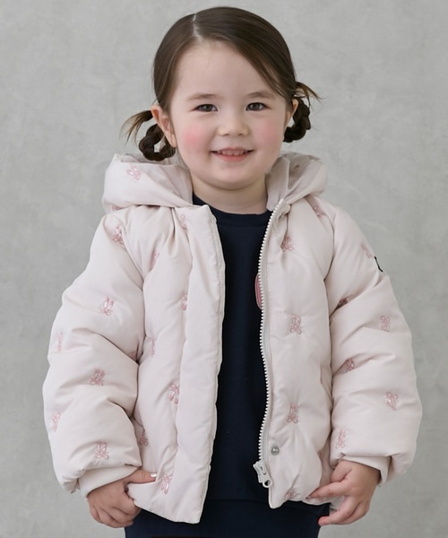 petit main(프티 마인)의 「【링크/씻을 수 있는】 자수 안솜 재킷(블루존)」｜라이트 핑크