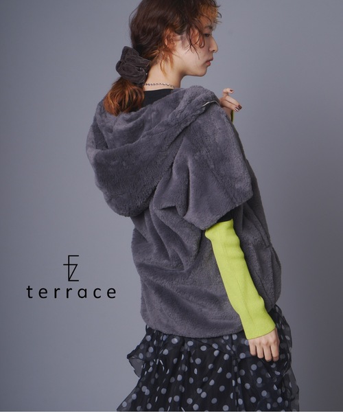 terrace(テラス)の「フーディーファージャケット(その他アウター・レディース・グレー・MEDIUM)」の1枚目の写真