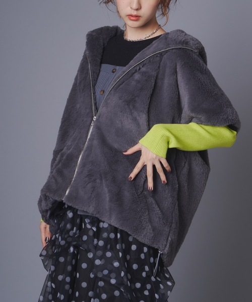 terrace(テラス)の「フーディーファージャケット(その他アウター・レディース・グレー・MEDIUM)」の16枚目の写真