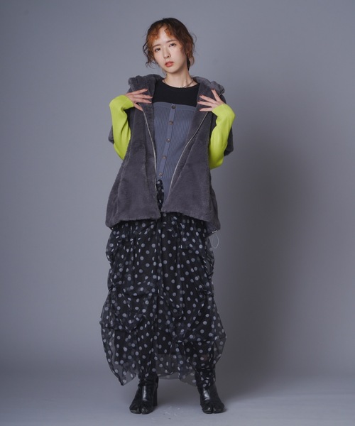 terrace(テラス)の「フーディーファージャケット(その他アウター・レディース・グレー・MEDIUM)」の3枚目の写真
