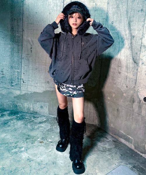 A'GEM/9 × .kom 『A'GEM/9/エージェムナイン』ファー付きラメ飛ばし