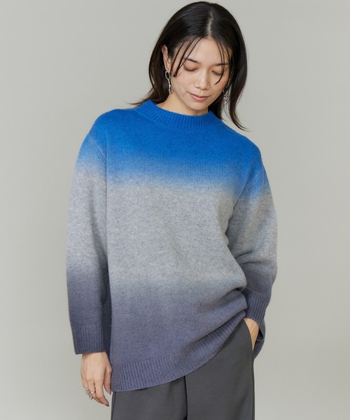 INED（イネド）の「グラデーションニットプルオーバー《YVON》（ニット/セーター・レディース・ブラウン/ブルー・9号）」の4枚目の写真