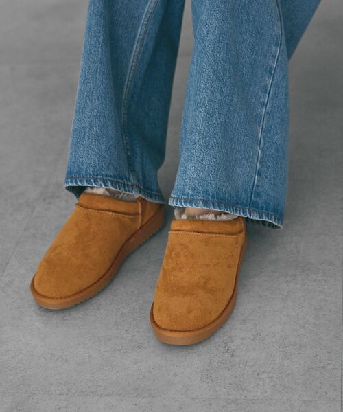 AMERICAN HOLIC(アメリカンホリック)の「【整履き】ムートンブーツ(ブーツ・レディース・ブラック/キャメル・M/S/L)」の6枚目の写真