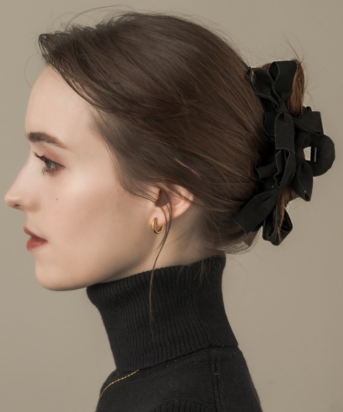 muku（ムク）の「【木村なつみ×Mukuコラボアイテムが登場！！】HAIR CLIP/SUEDE RIBBON（バレッタ/ヘアクリップ・レディース・ブラック・FREE）」の5枚目の写真