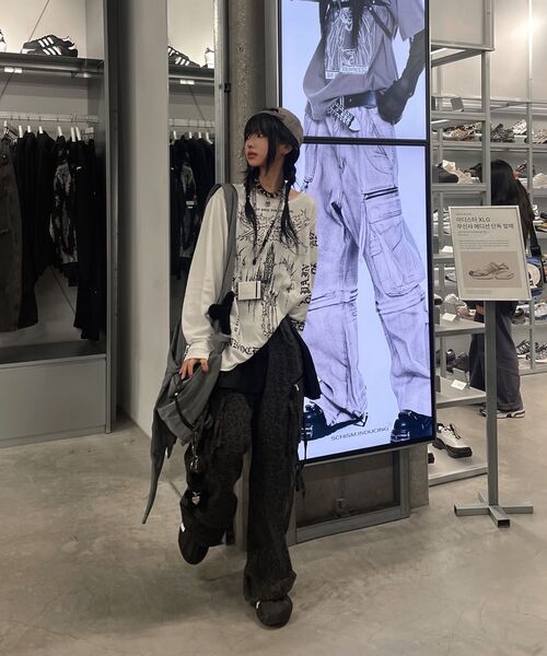 SCHISM INDUCING(スキズムインデューシング)の「CAMOUFLAGE CARGO PANTS CHARCOAL(その他パンツ・レディース・その他・LARGE)」の2枚目の写真